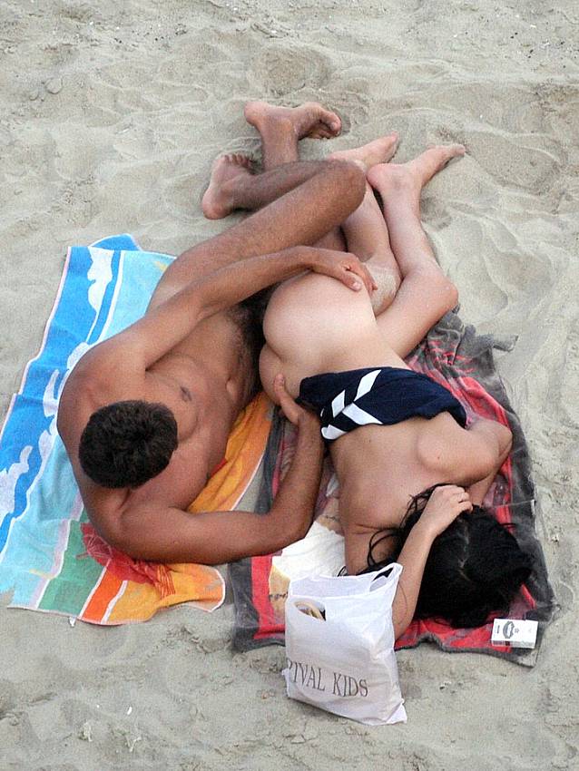 Nudist Girls Outdoor Sex - Sexy nude girls and men on the nudist beach. Outdoor Sex content - 5 pics.